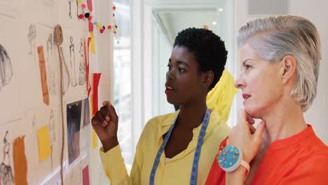 Women-working-in-a-creative-office