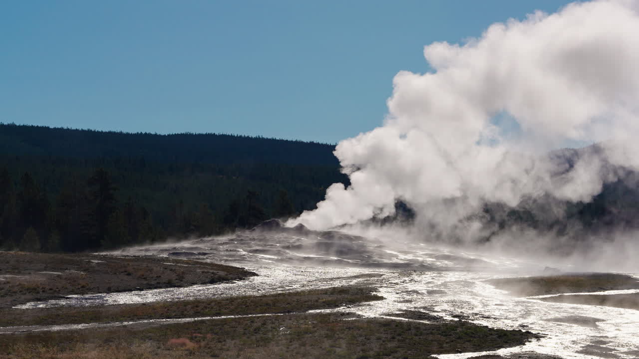 Massive geyser eruption at Yellowstone National Park