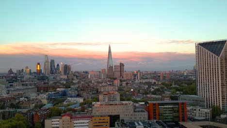 4K-Drohnenaufnahme-Bei-Sonnenuntergang-In-London-–-Großbritannien