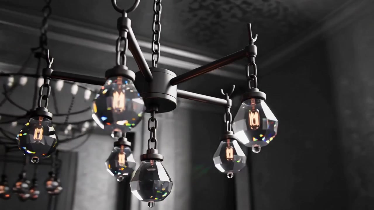 Die Kamera zieht sich zurück und enthüllt einen mehrarmigen Kronleuchter aus Metall in einem Raum mit hoher Decke und Kristallanhängern.