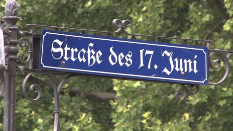 sign of 17th of june street straße des 17