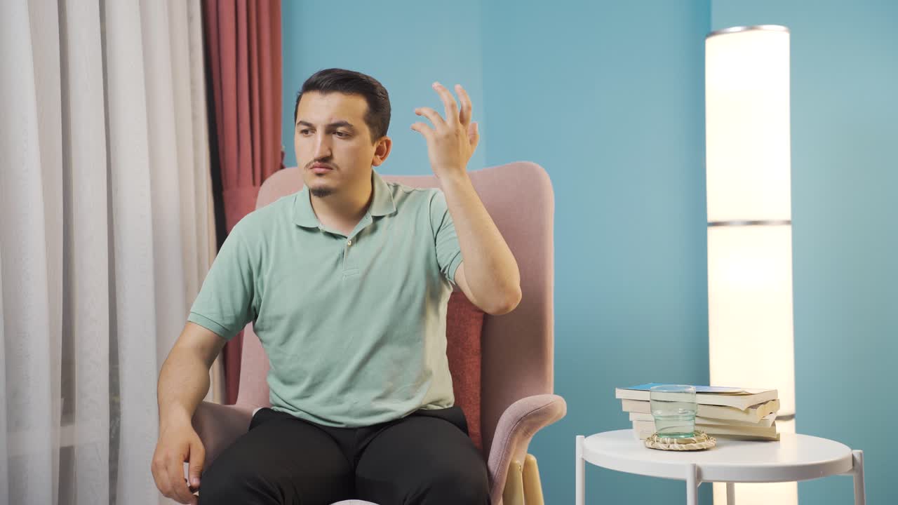 L'uomo con il problema della smemoratezza