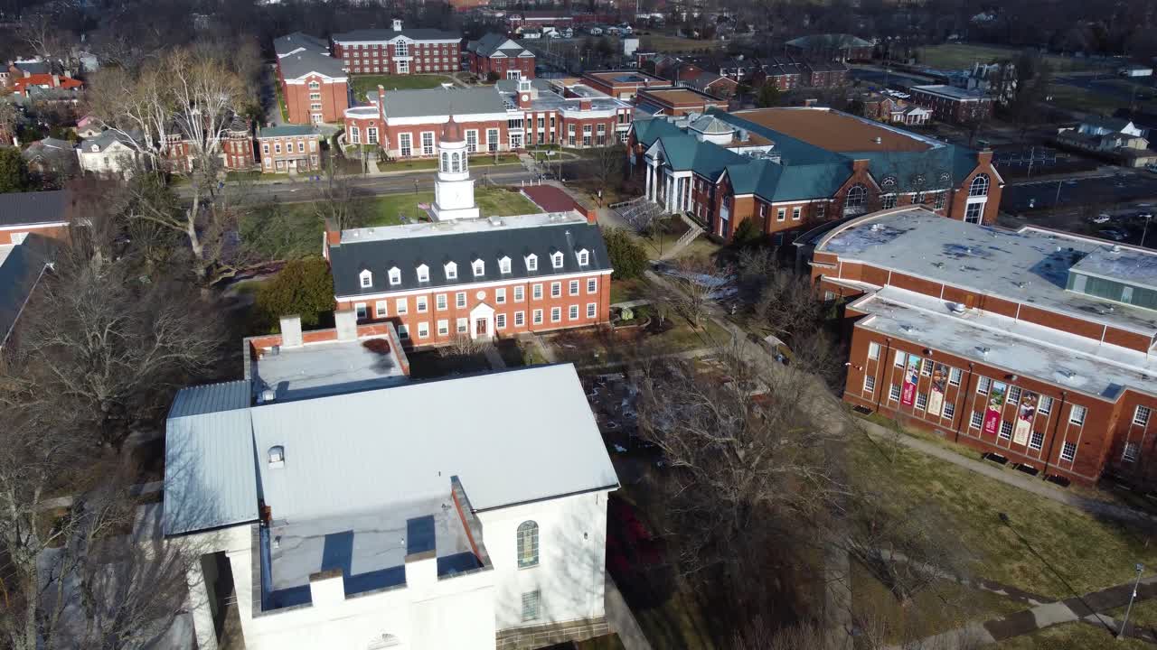 campus universitario de transilvania en lexington, kentucky, imágenes aéreas de drones