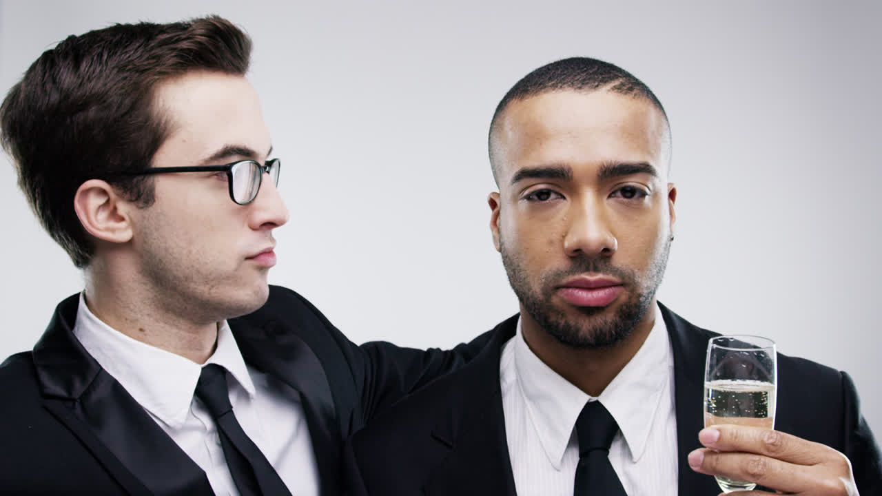 hombre loco bailando cámara lenta serie de cabina de fotos de bodas