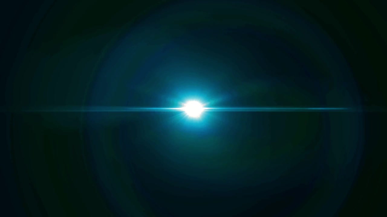 Bagliore realistico dell'obiettivo su sfondo nero.