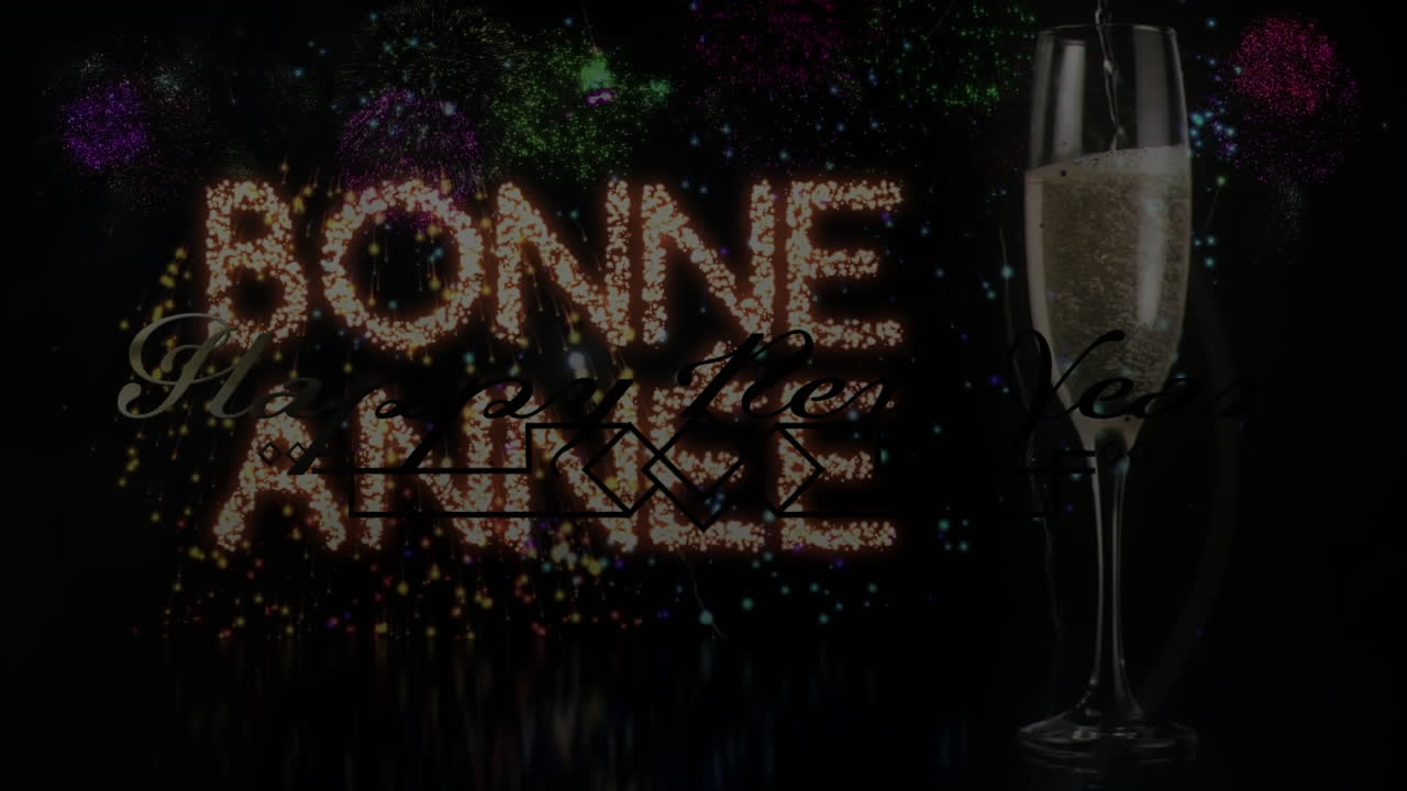Animatie van nieuwjaarsgroeten over een glas champagne en exploderend vuurwerk
