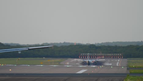 aterrizaje de un avión turbohélice