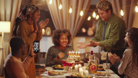 Geburtstag-Mit-Freunden-Feiern