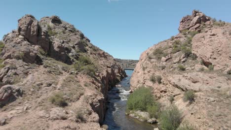 vuelo aéreo hasta potato gulch hasta el embalse tarryall en colorado.