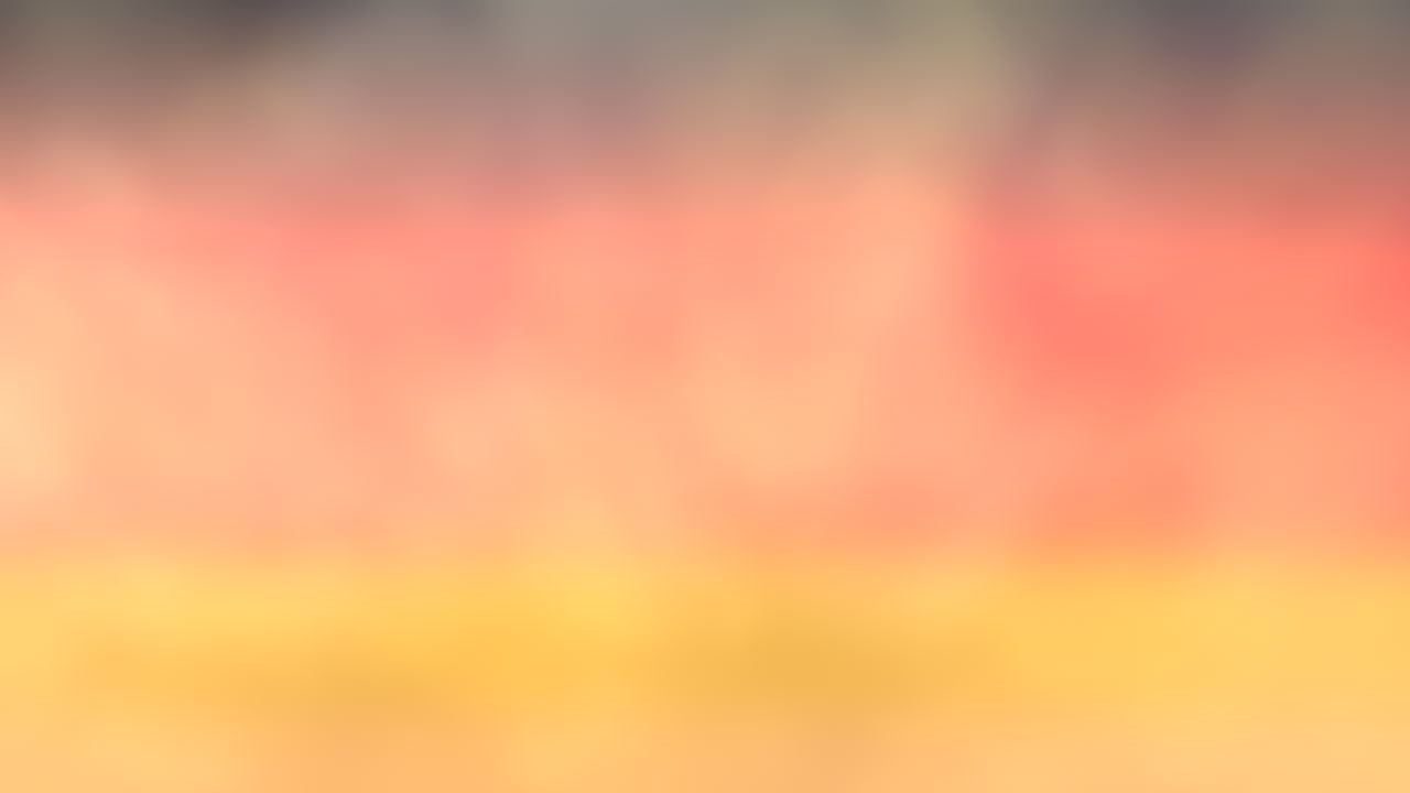 nubes románticas con sol en el cielo del amanecer.