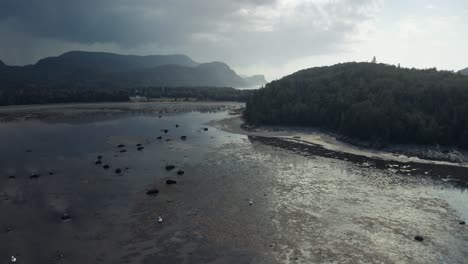 Paisaje-De-Tormenta-épica-Entrante-3