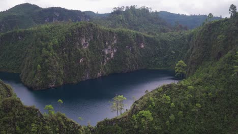 Aerial-shot-of-Cinco-Lagos,-Montebello-National-Park,-Chiapas