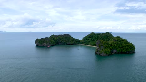 馬來西亞庫拉特倫加努 (kuala terengganu) 的孤獨島<unk>島的空中全景