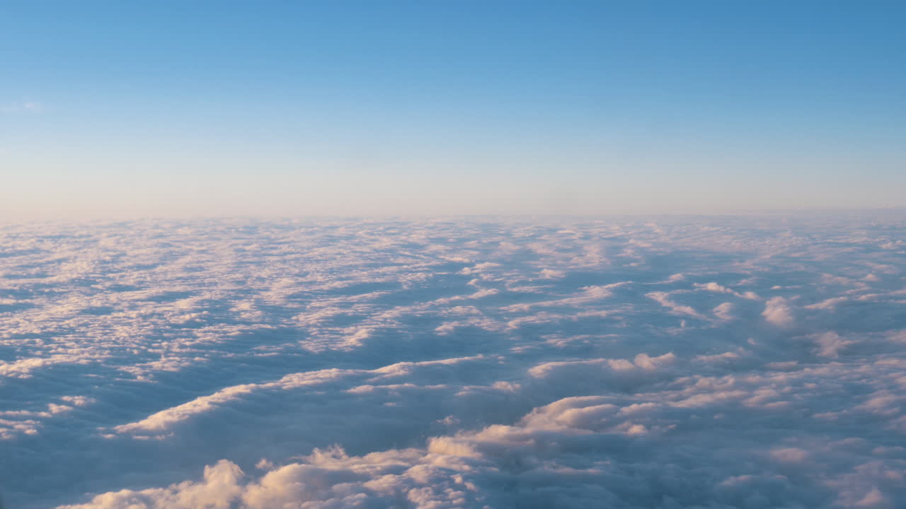 일몰 시 구름 위 - 4k 60fps