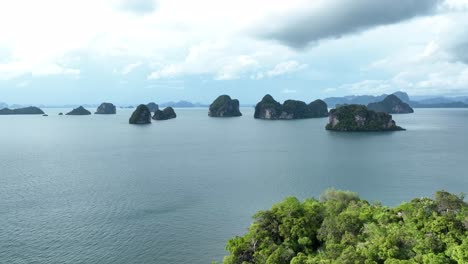rocas del océano en phi phi