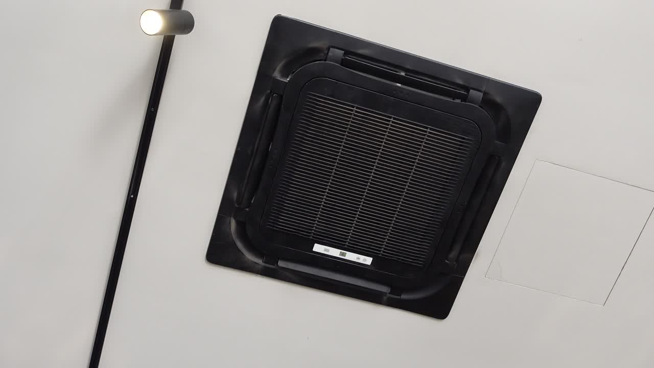 천장에 장착된 에어컨