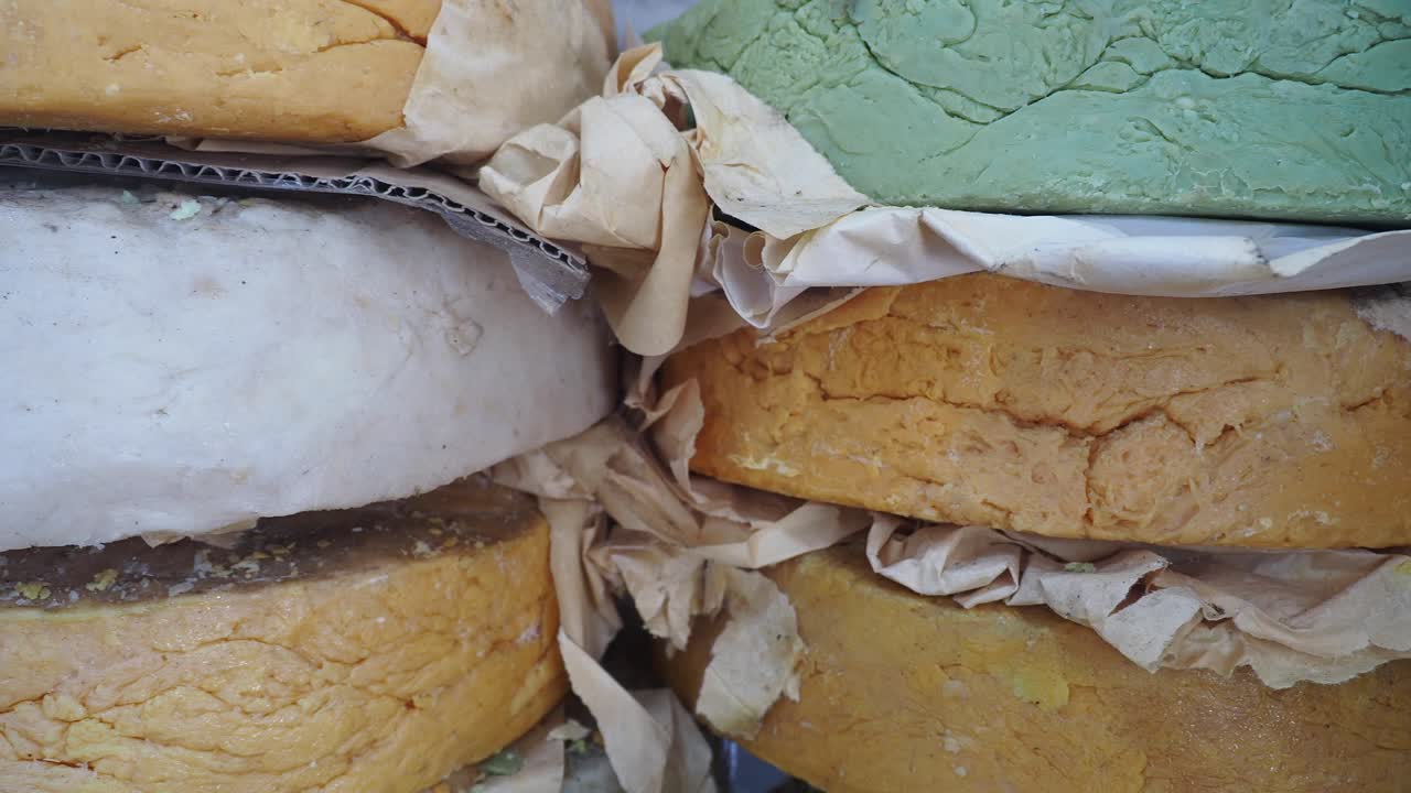 jabones hechos a mano apilados