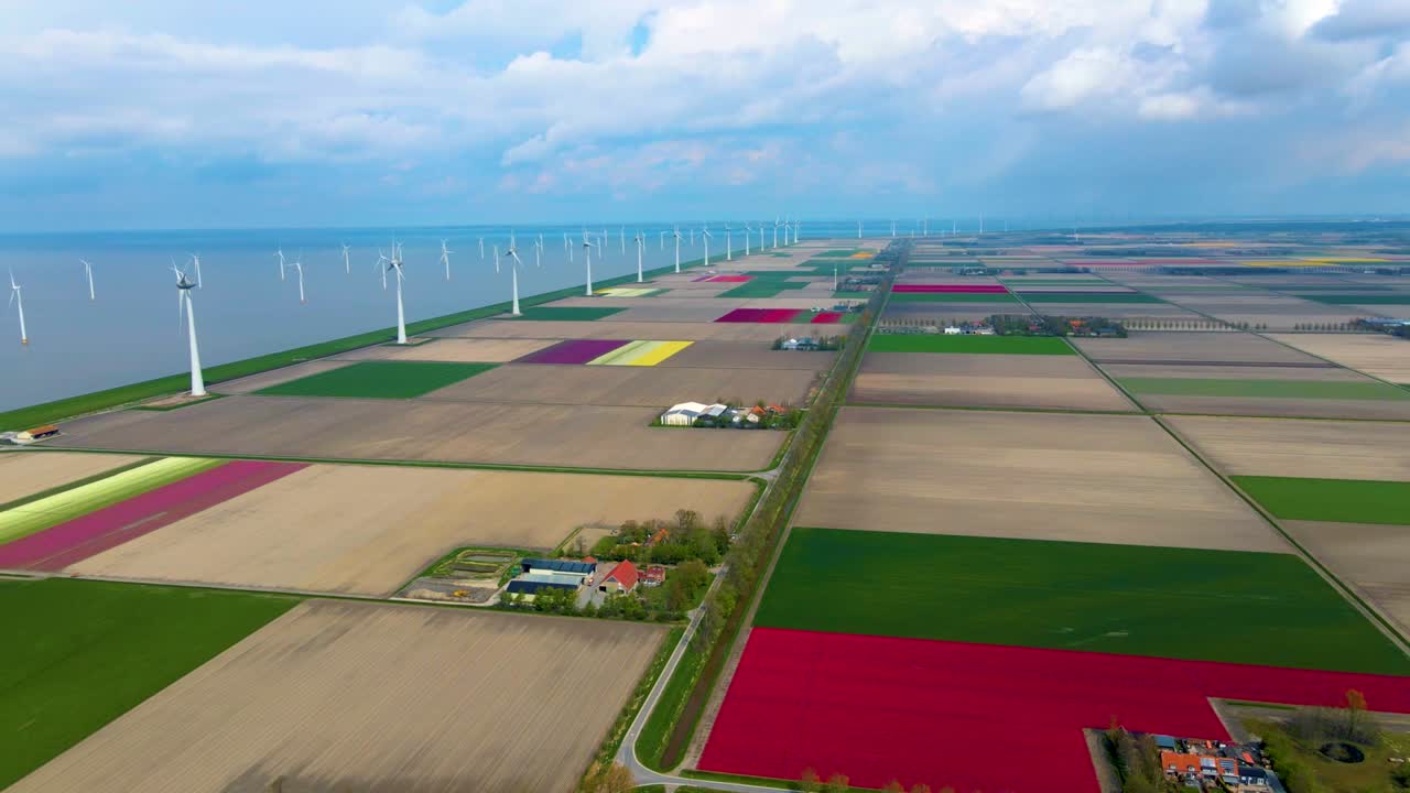 거대한 풍차 터빈, 바다에 있는 해상 풍차 농장, 웨스터메어 풍차 공원, 아름다운 밝은 날에 바다에서 고립된 풍차, 네덜란드, 플레볼랜드, 노르도오스트폴더