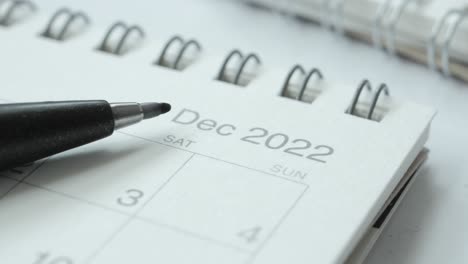 december 2022 calendar with pen