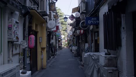 narrow alleyway in japan