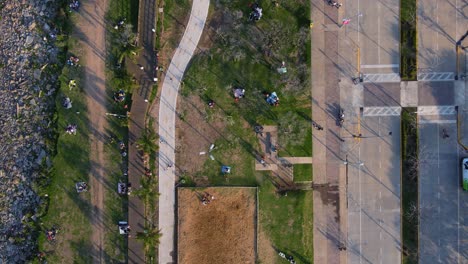 foto de arriba hacia abajo del parque costanera vicente lópez en buenos aires, argentina