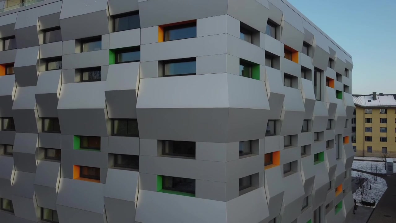 Elementi di architettura moderna. Riprese dell'edificio.