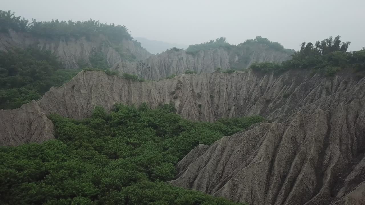 vista aérea del parque paisajístico mundial de la luna de tianliao, taiwán