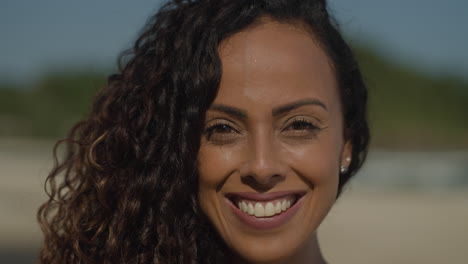 Portrait-of-woman-smiling