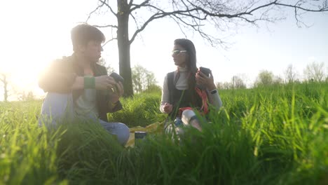 couple enjoying a picnic in the park