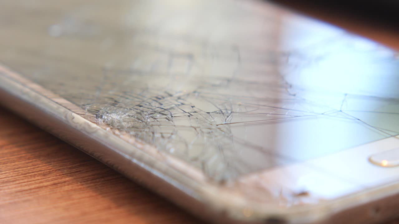 스마트 폰이 고장났습니다.