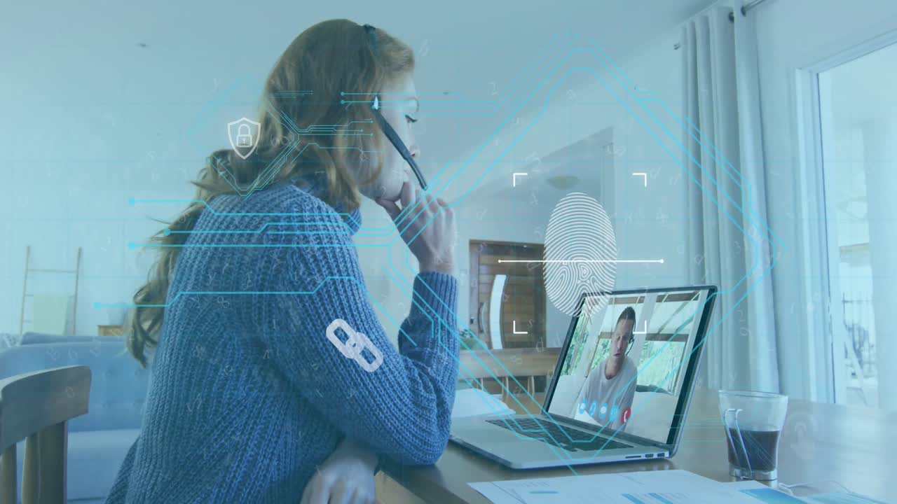 animación de huella digital biométrica sobre una mujer de negocios usando auriculares de teléfono y computadora portátil