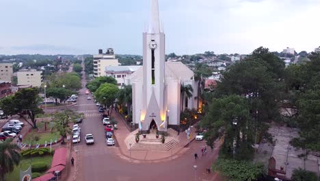 Aerial-circle-of-San-Antonio-Cathedral-on-a-cloudy-day