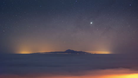 Timelapse-of-the-Moon-setting-in-Teide-national-park,-Tenerife,-Canary-Islands,-Spain