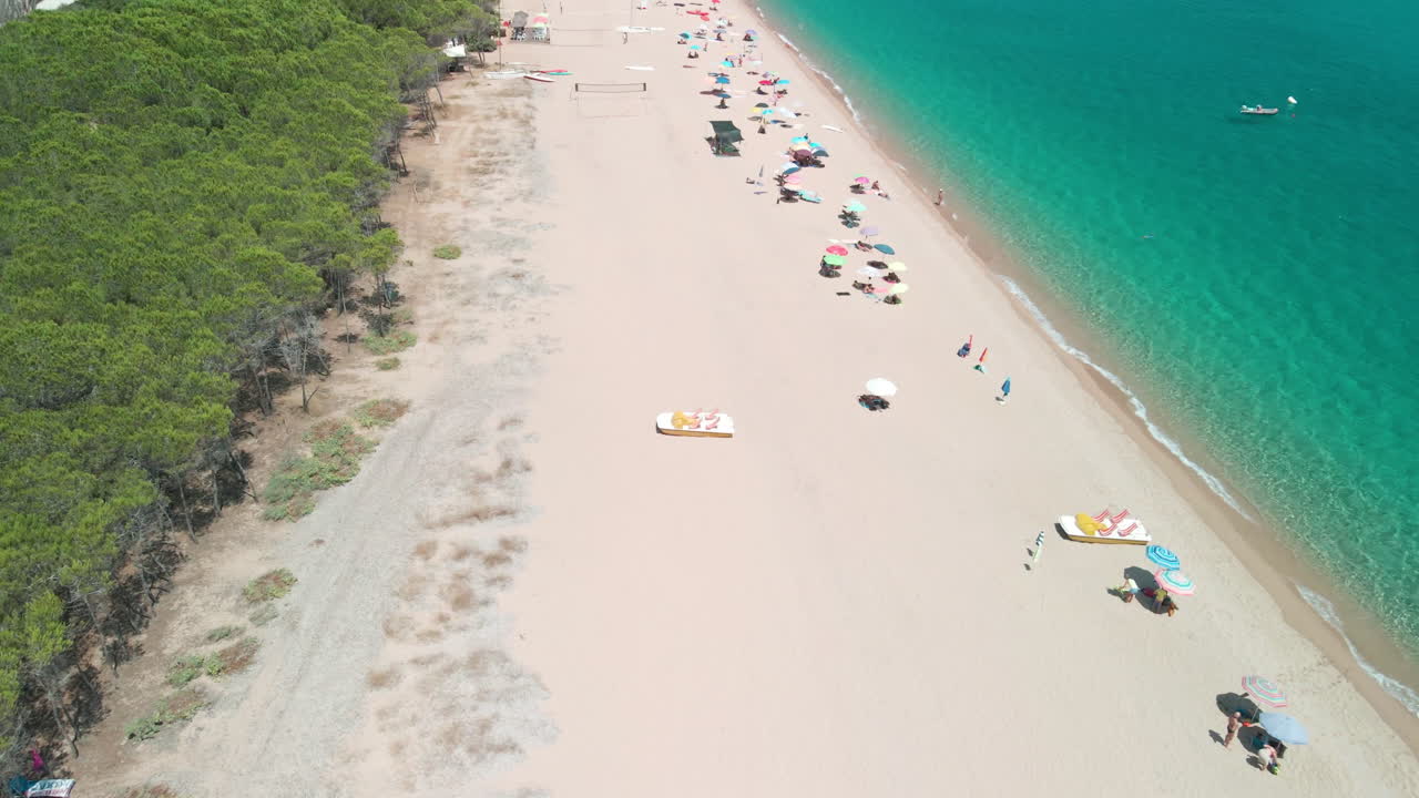 Vue aérienne, Plage de sable de l'île de Sardaigne, Italie