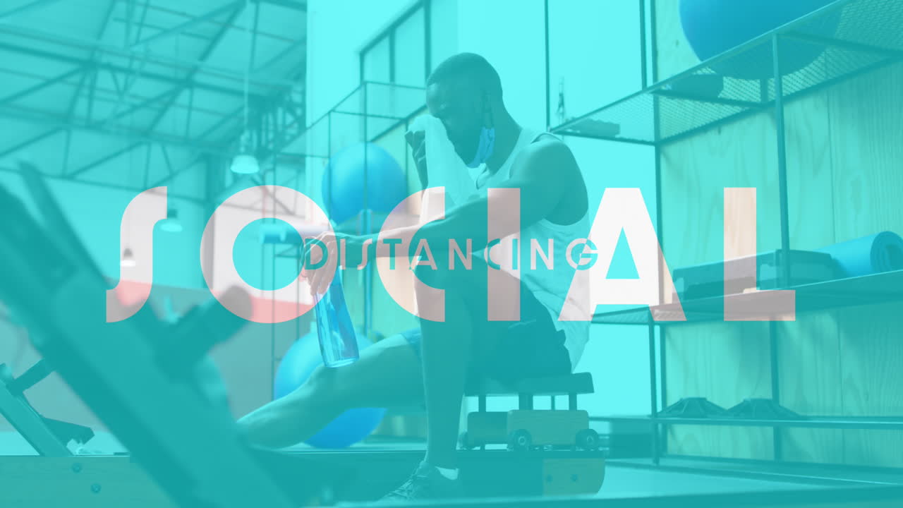 아프리카계 미국인 남자가 얼굴 마스크를 쓰고 운동을 하는 것에 대한 사회적 거리의 애니메이션