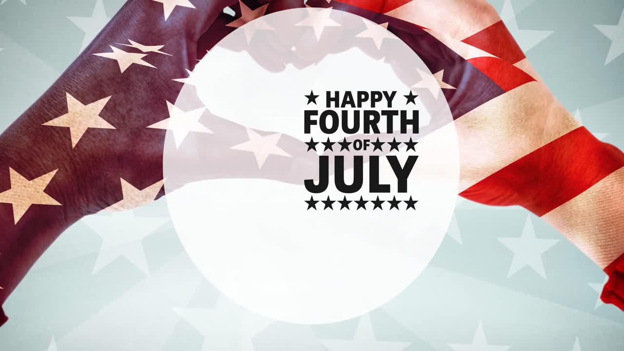 미국 국기 위에 손을  ⁇ 고 심장 모양을 만드는 사람과 함께 행복한 7월 4일 텍스트의 애니메이션