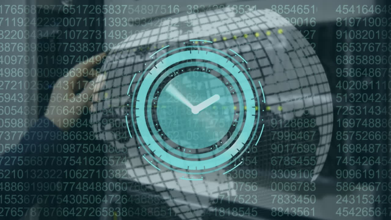 animación de reloj en movimiento y procesamiento de datos sobre la mano de una mujer caucásica en la sala de servidores