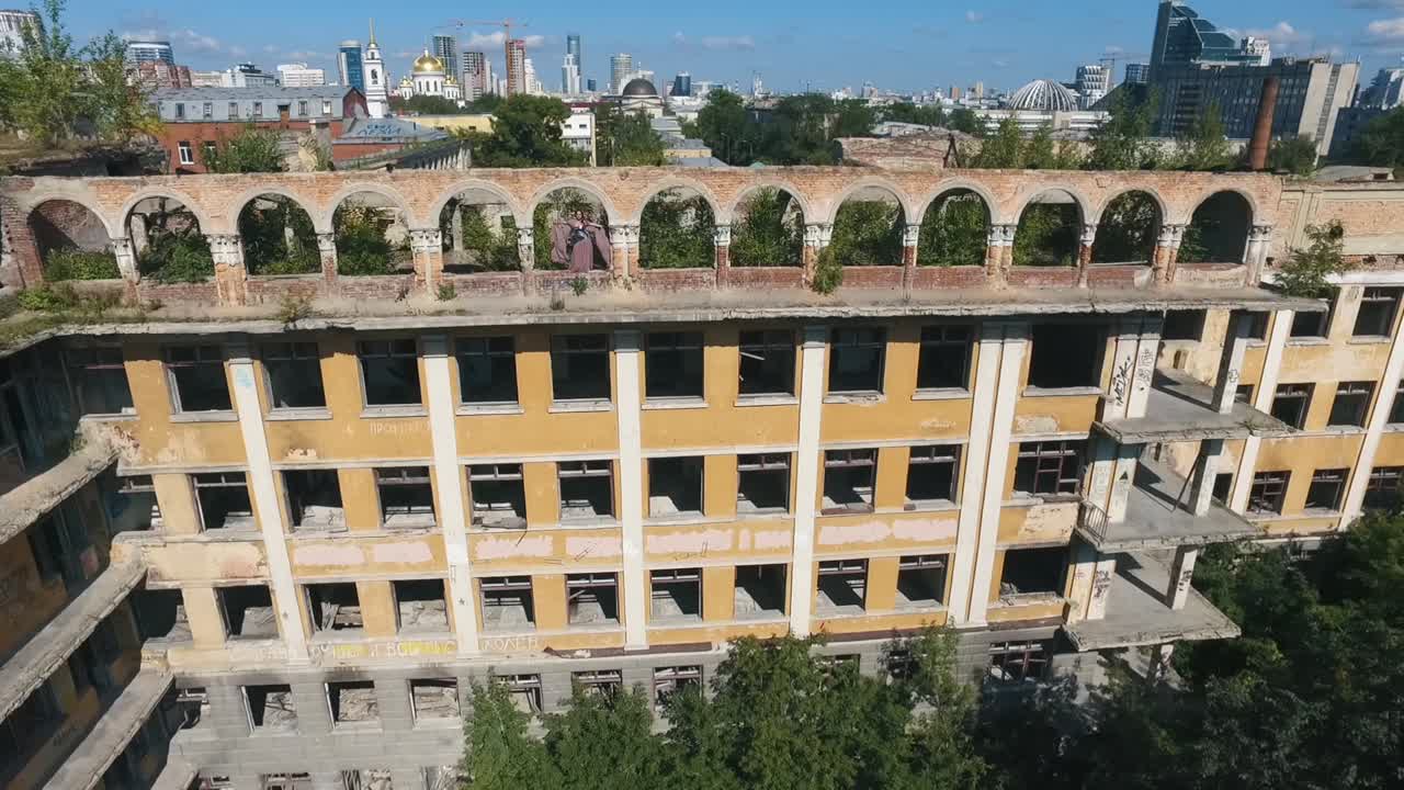 도시의 버려진 건물