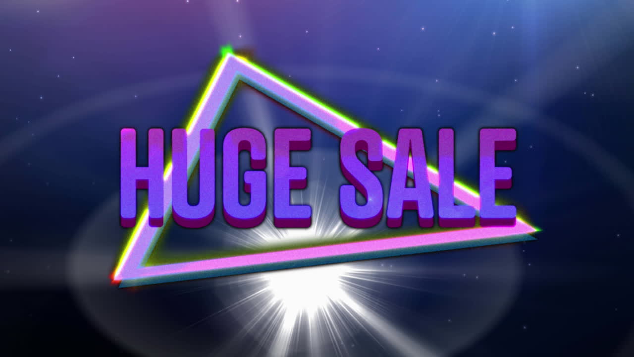 네온 보라색의 디지털 애니메이션 거대한 판매 텍스트 삼각형 모양에 대한 밝은 빛의 반점