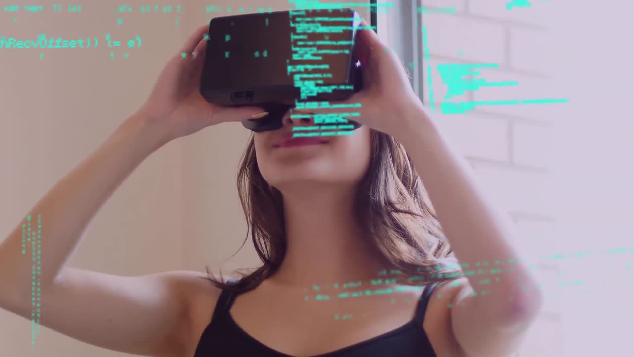 mujer con auriculares de realidad virtual