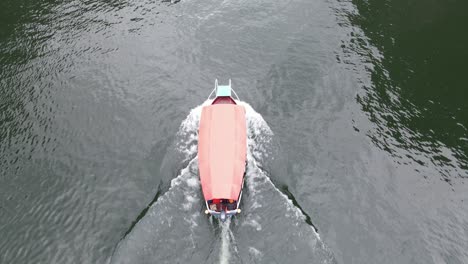 Boat-ride-in-the-kozjake-canyon,-tourist-places-built-on-the-river,-Skopje