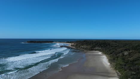 Vista-Aérea-De-La-Reserva-Dirawong-Lugar-Mitológico-De-Origen-De-La-Nación-Bundjalung