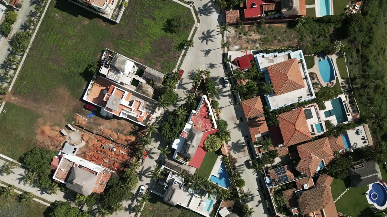 aire arriba abajo de la casa villa resort playa ciudad en puerto escondido méxico destino de viaje casa privada con piscina hotel