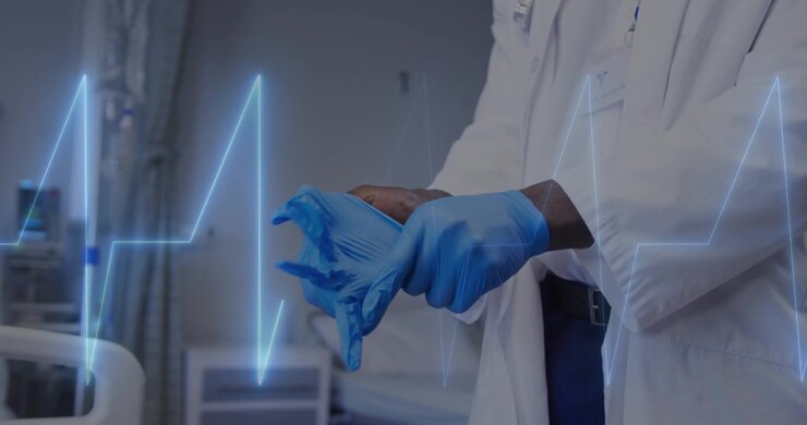 Animazione di un monitor della frequenza cardiaca sullo sfondo della parte centrale di un medico uomo che indossa guanti chirurgici in ospedale.