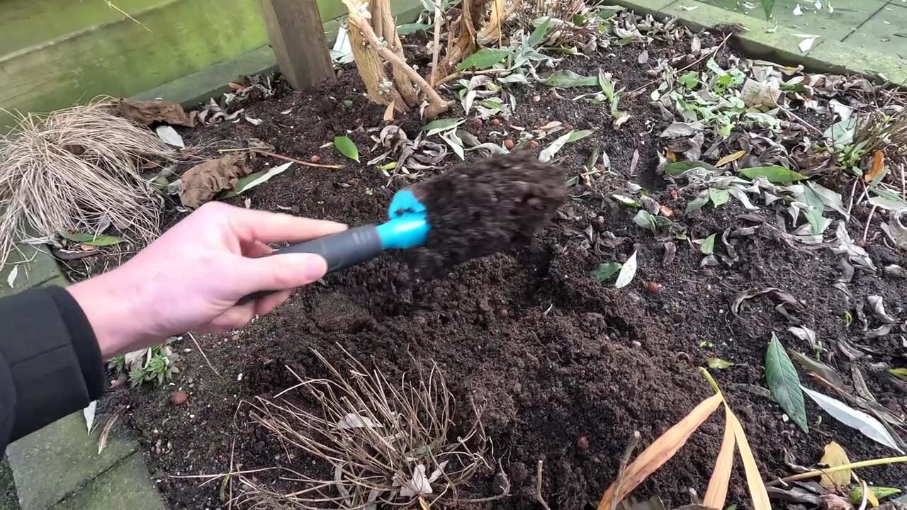 Small hand shovel used for gardening.