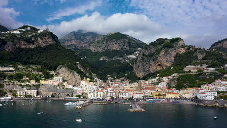 hermoso paisaje en la costa de amalfi