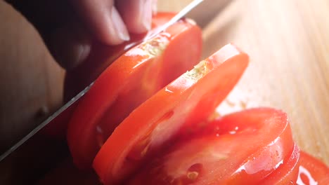 slicing tomatoes