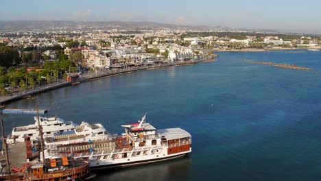 tomas aereas del puerto historico de paphos, chipre