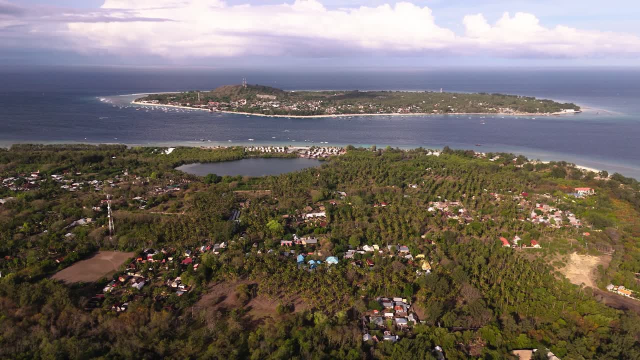 Gili Meno e Gili Trawangan, vista da drone