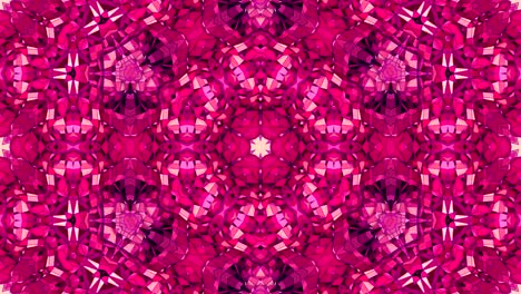 fondo abstracto poli geométrico bajo como un efecto de vidriera o caleidoscopio en movimiento en 4k. animación 3d de bucle, imágenes sin costuras en el popular estilo poli bajo. color violeta v10